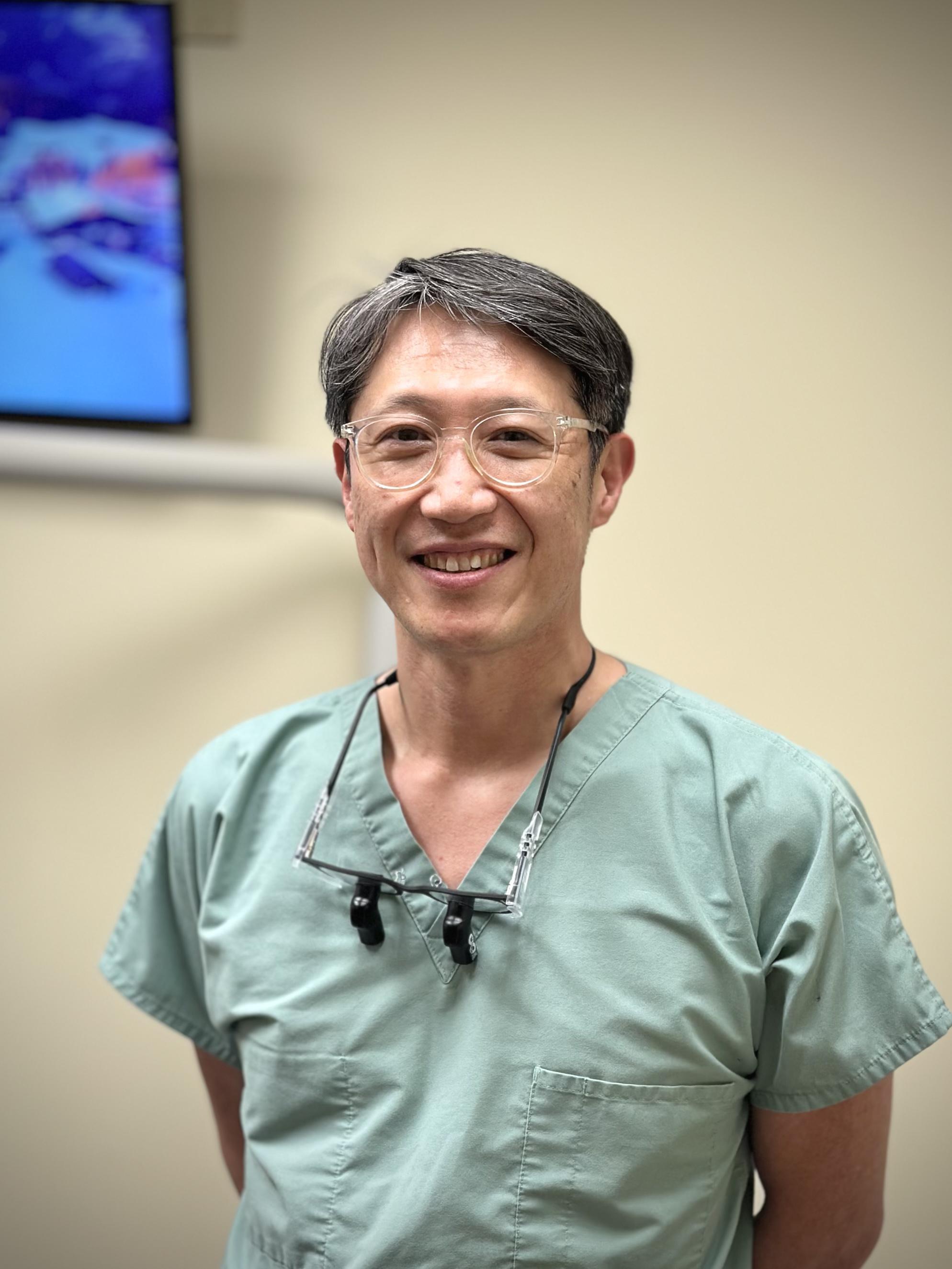 Dr. Dongha Oh is a periodontist in Blue Bell, PA